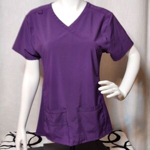 ScrubAid Scrubs Top Medium Purple 4 Way Stretch
